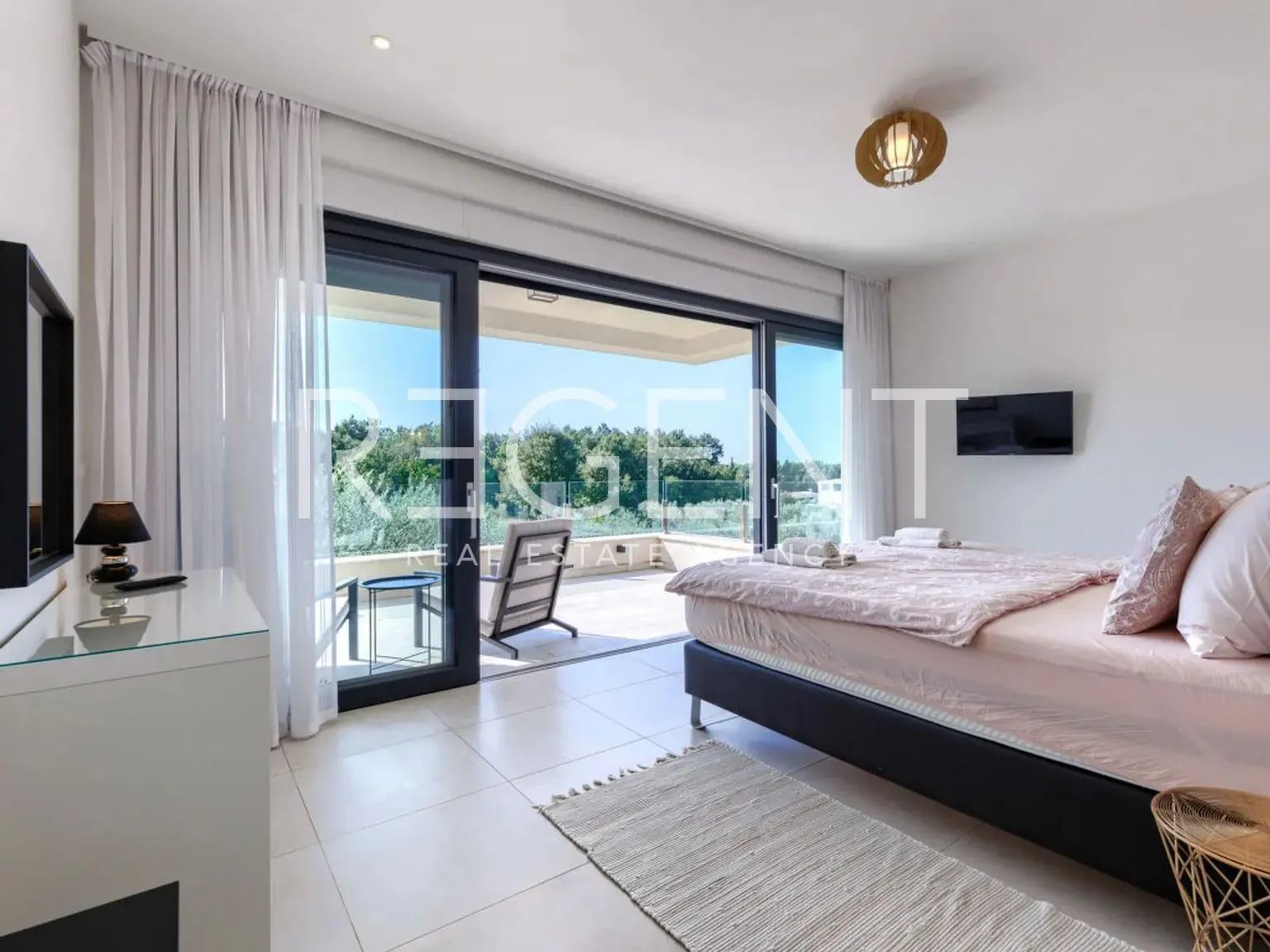 istra, novigrad - atraktivna vila s bazenom 250 m2 - slika 13