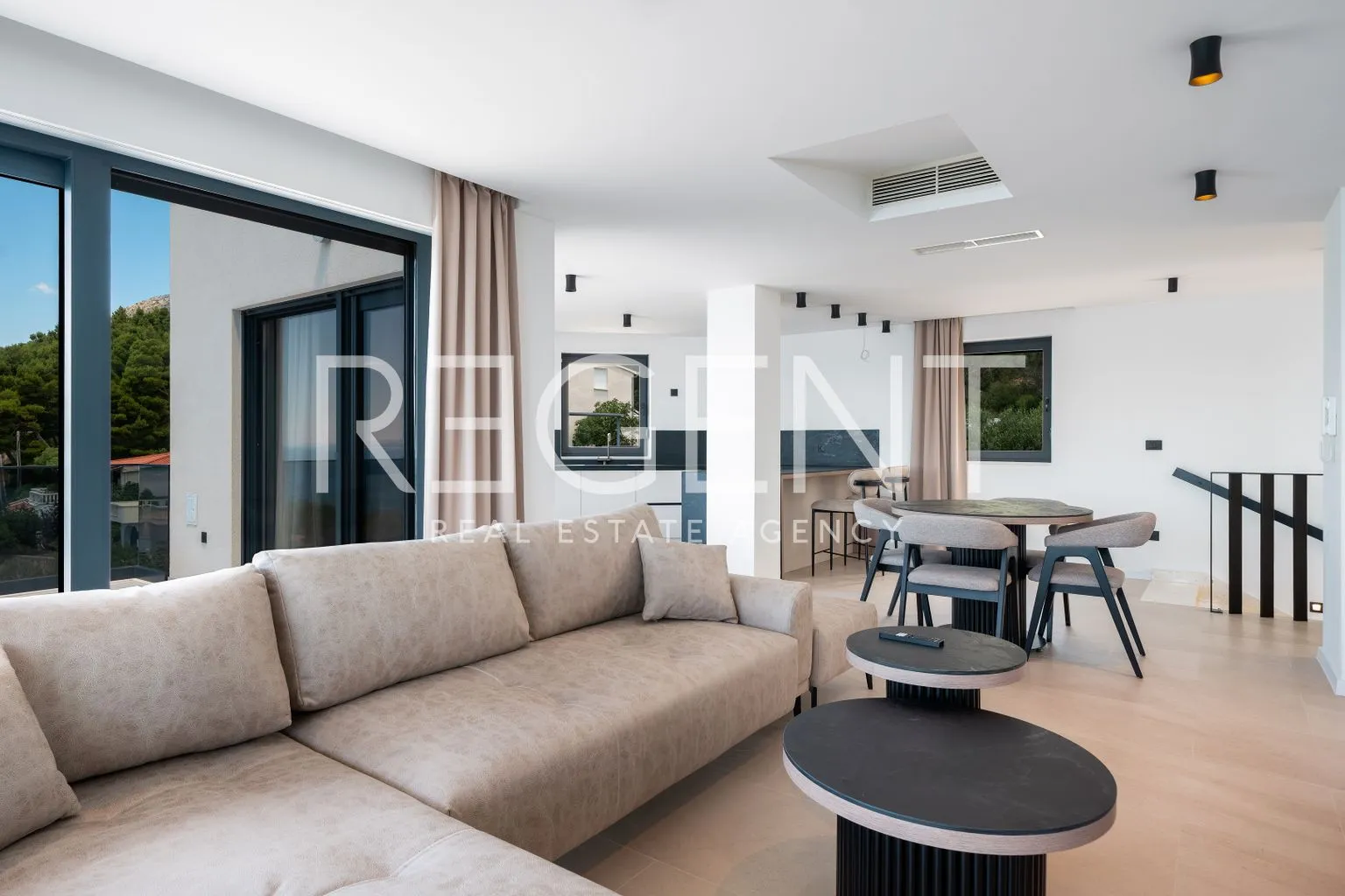makarska, brela - luksuzna vila s panoramskim pogledom na more 317 m2 - slika 5