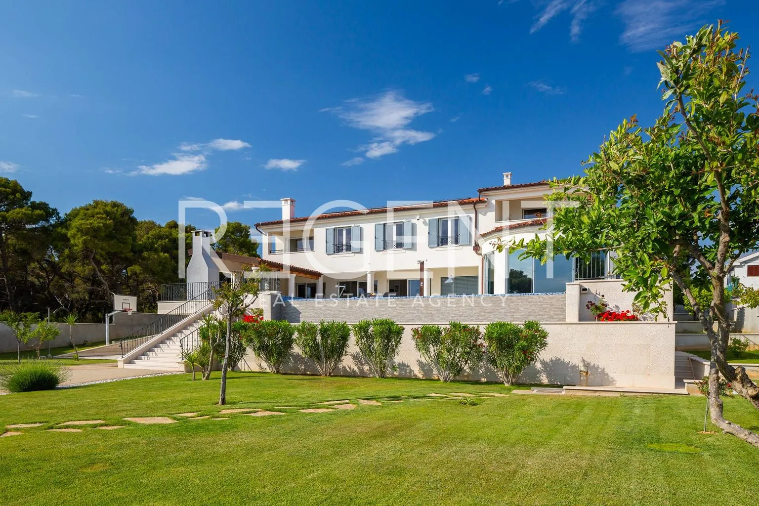 šibenik - prekrasna luksuzna vila uz more 1000 m2 - slika 17