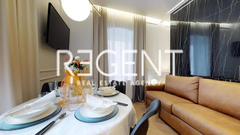 split, centar - dioklecijanova palača dva studio apartmana 65 m2 - slika 6