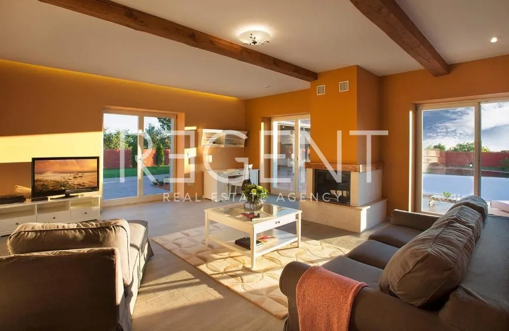 istra, vodnjan - prekrasna kamena vila 230 m2 - slika 6