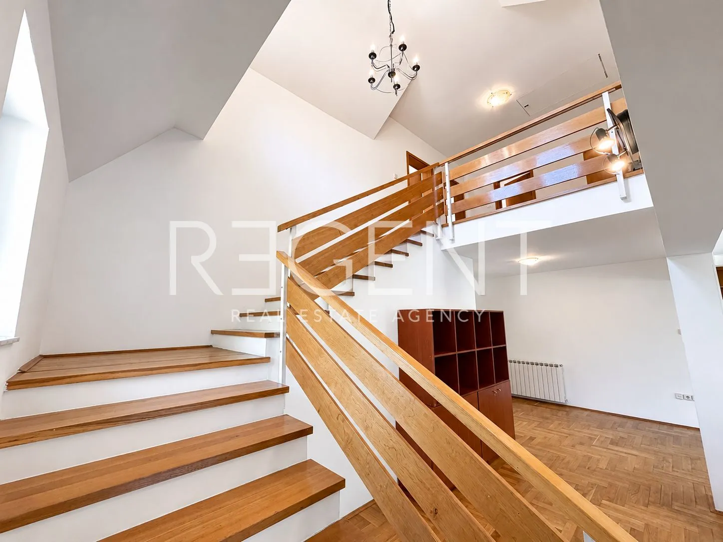 kuća 275 m² za najam, jazbina — vrt, 2 garaže - slika 6