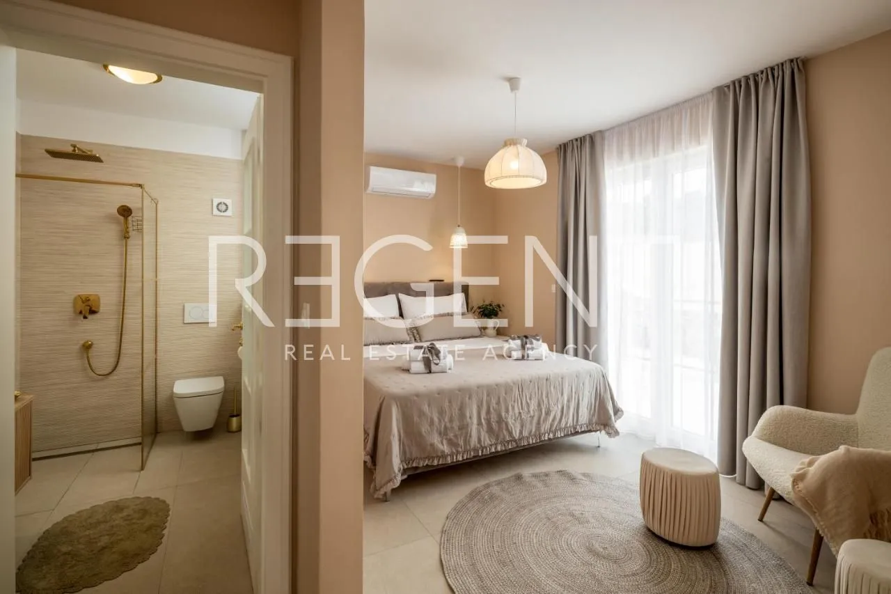 rogoznica, ražanj - autentična vila s pogledom na more - slika 15