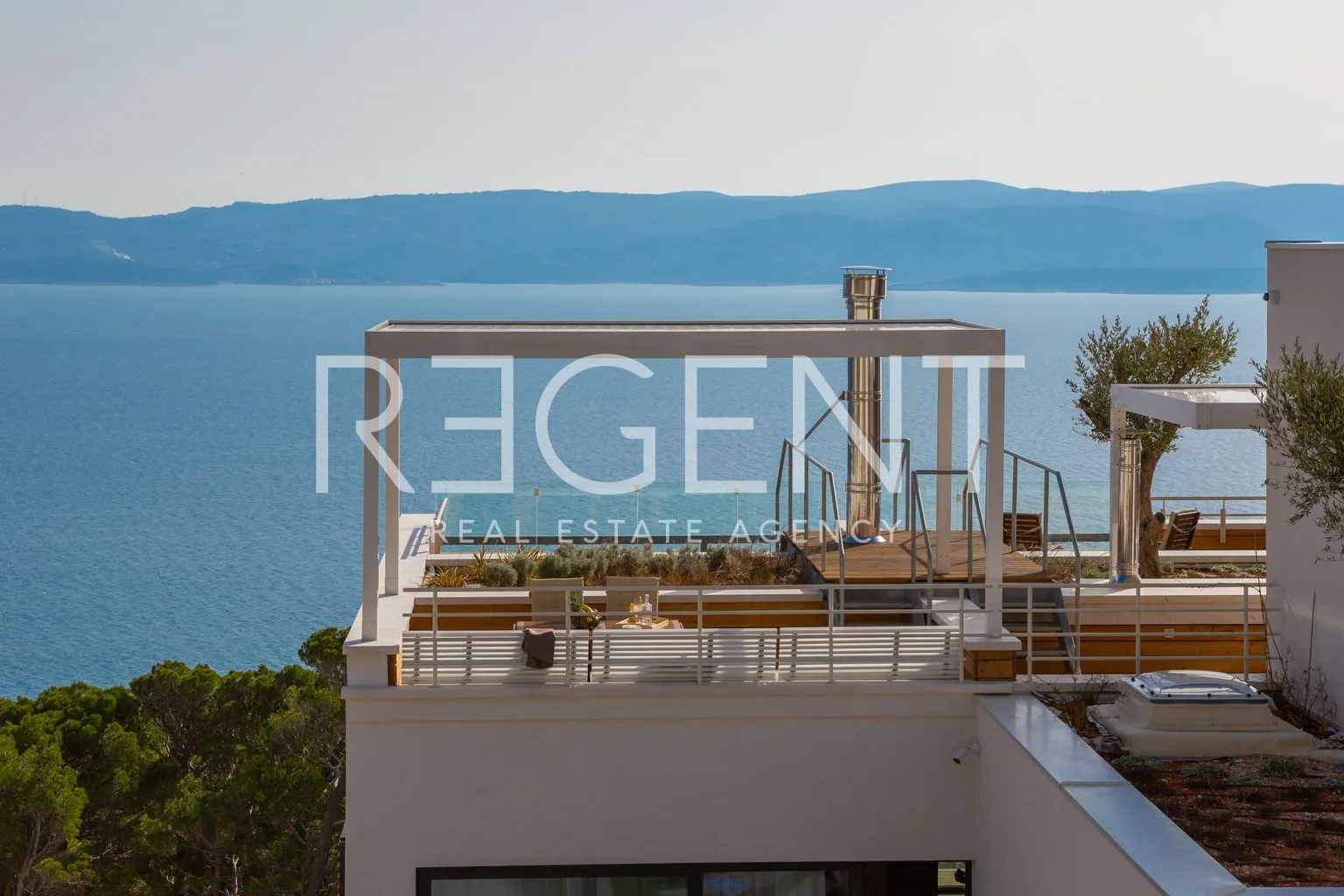 omiš – ekskluzivna vila s bazenom i panoramskim pogledom - slika 38