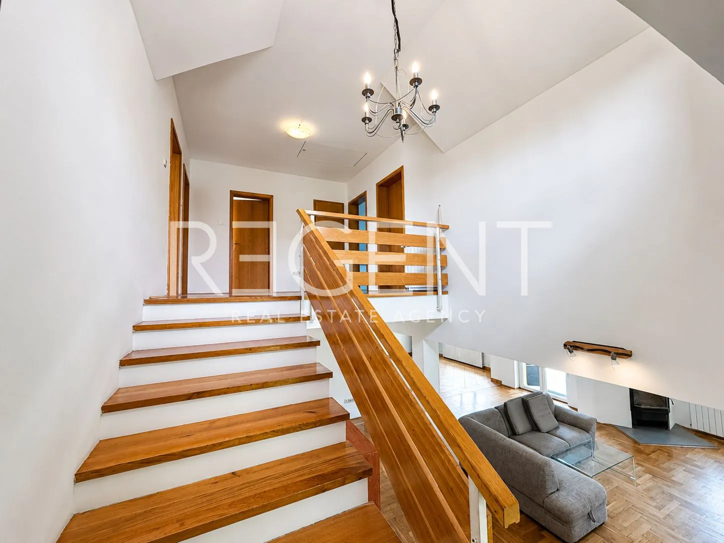 kuća 275 m² za najam, jazbina — vrt, 2 garaže - slika 7