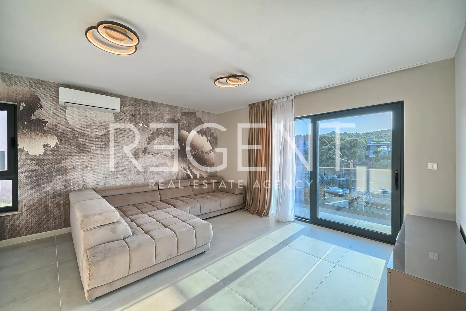ražanj – vila s bazenom i panoramskim pogledom na more - slika 15
