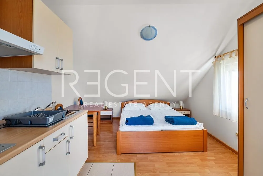 makarska, centar - apartmanska kuća u blizini centra bruto površine 186 m2 - slika 21