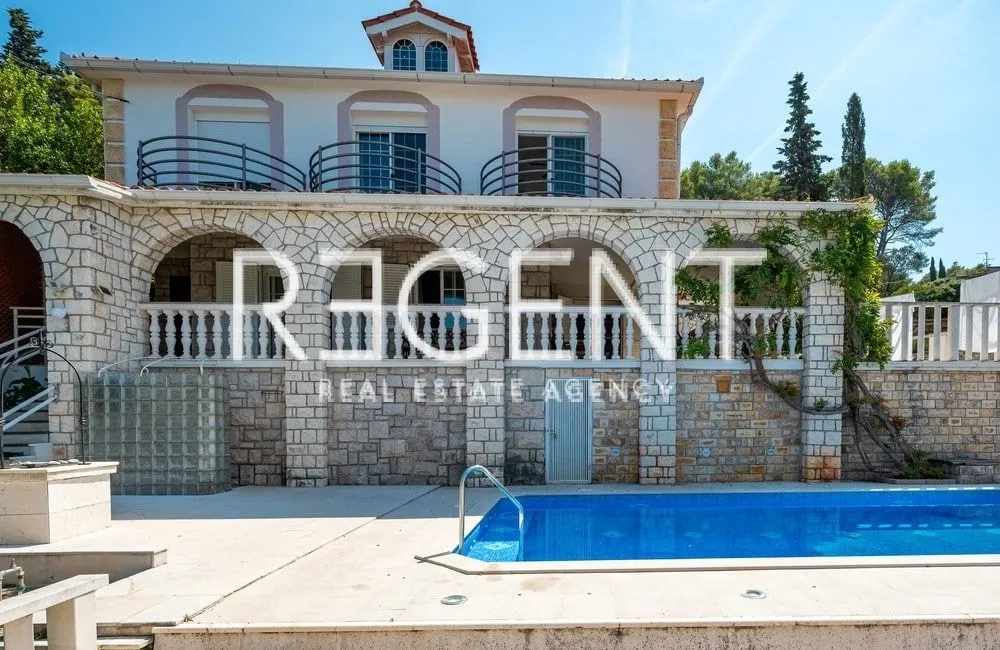 šolta, rogač - mediteranska vila prvi red uz more 264 m2 ekskluzivna prodaja - slika 15