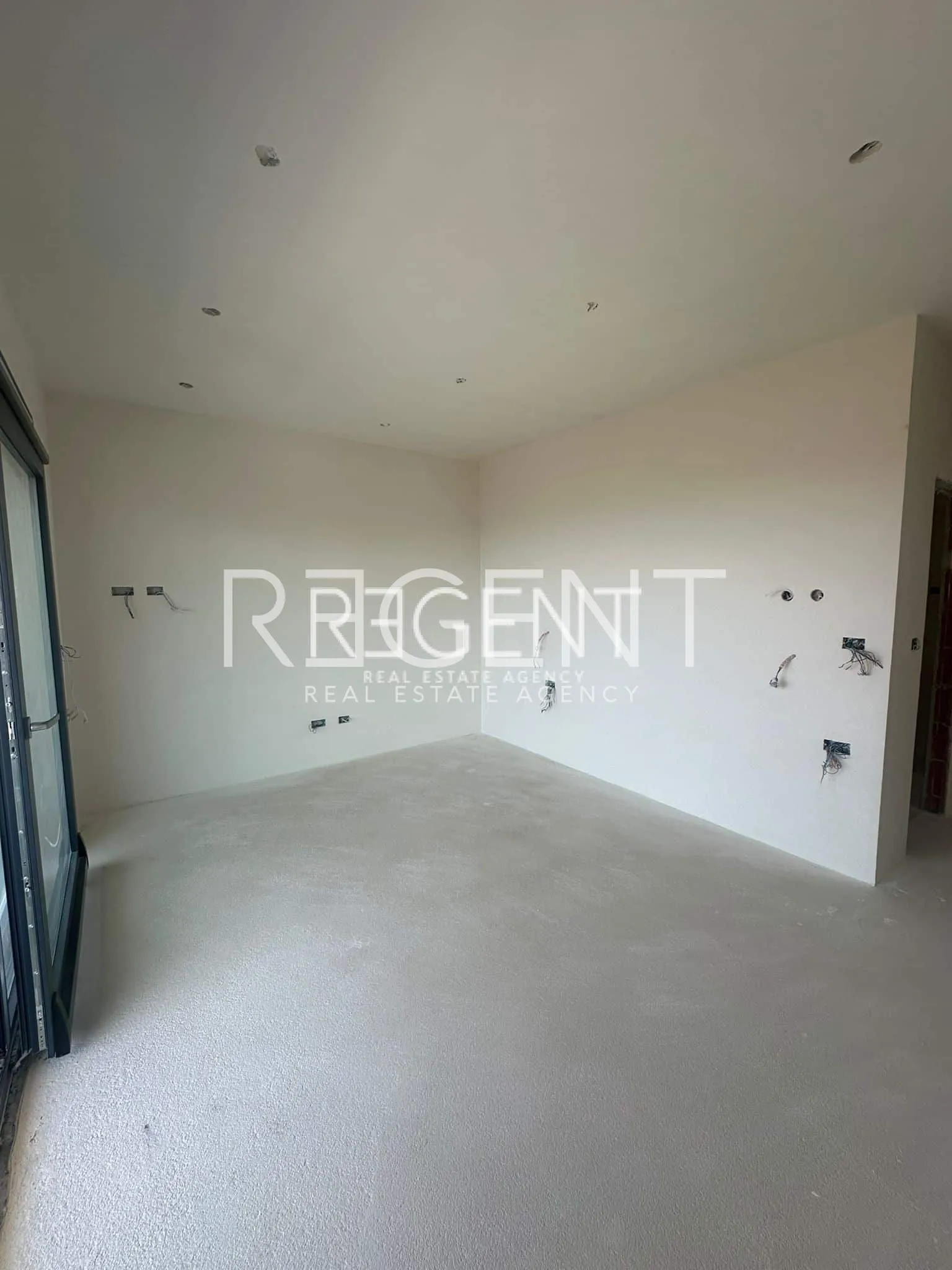 istra, medulin - moderna vila 300 m2 - slika 2