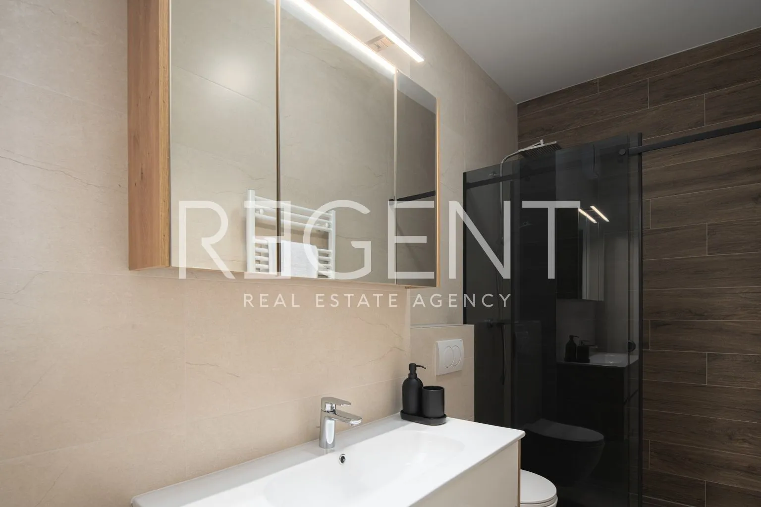 zagreb, trnje – elegantan trosoban apartman s balkonom - slika 11