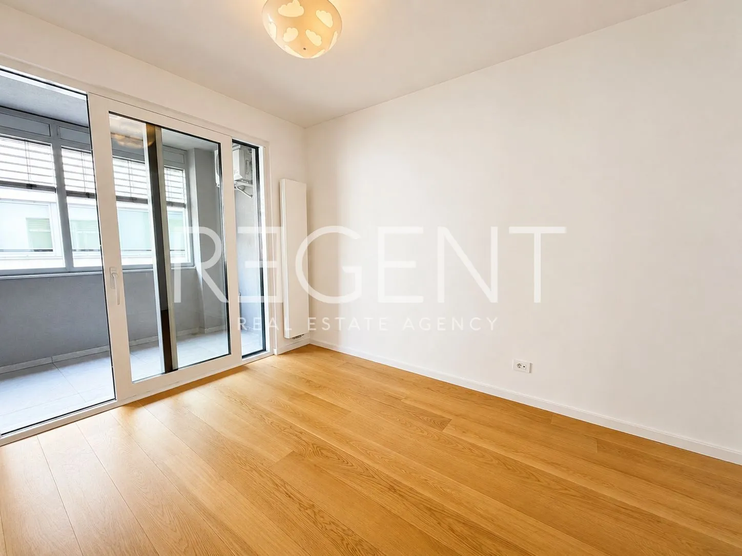 stan 58 m², trnje — 2s, loggia, garažno mjesto - slika 2