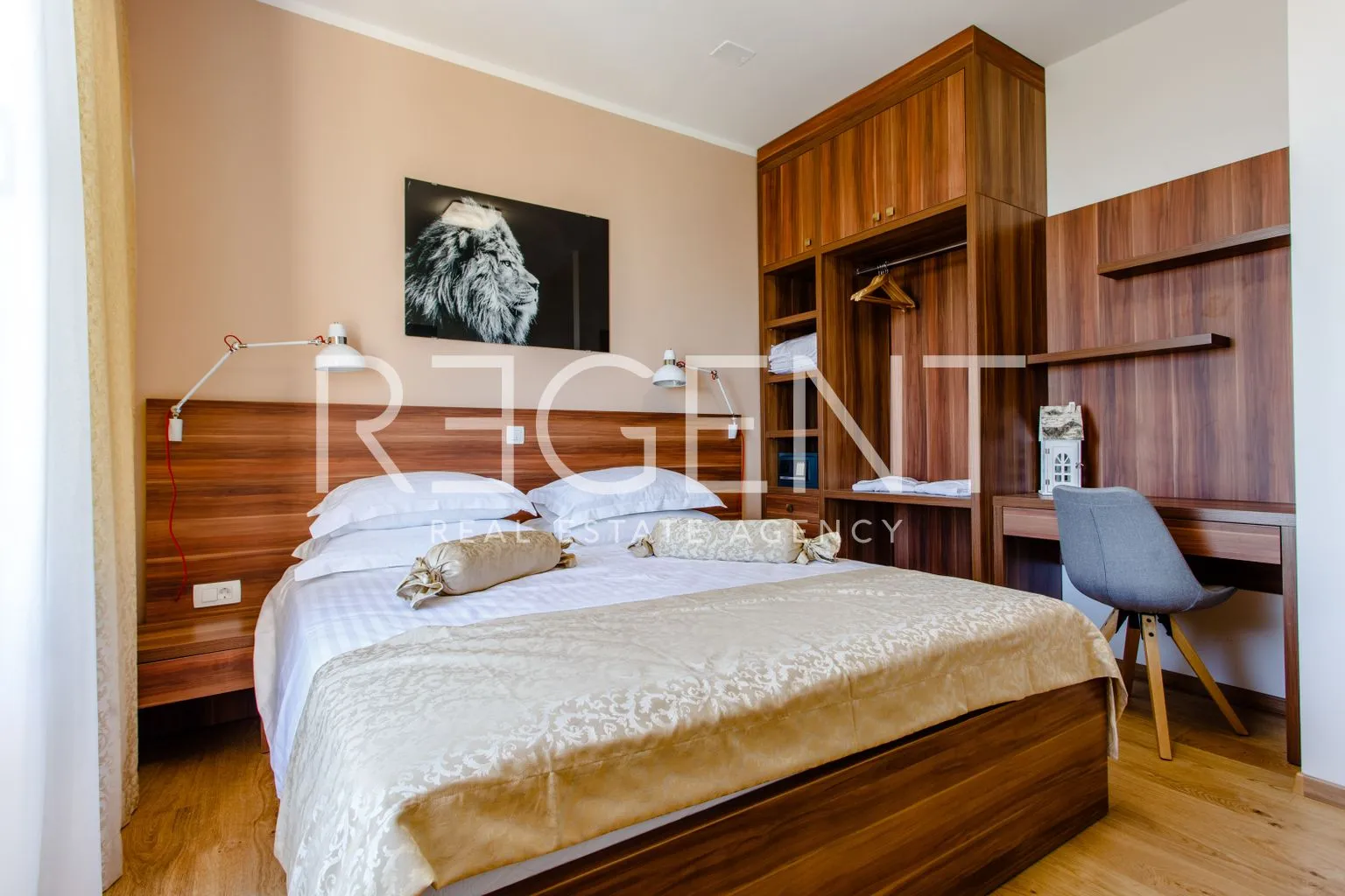 vila 232 m², kaštel stari — 4ss, grijani bazen, pogled na more - slika 23