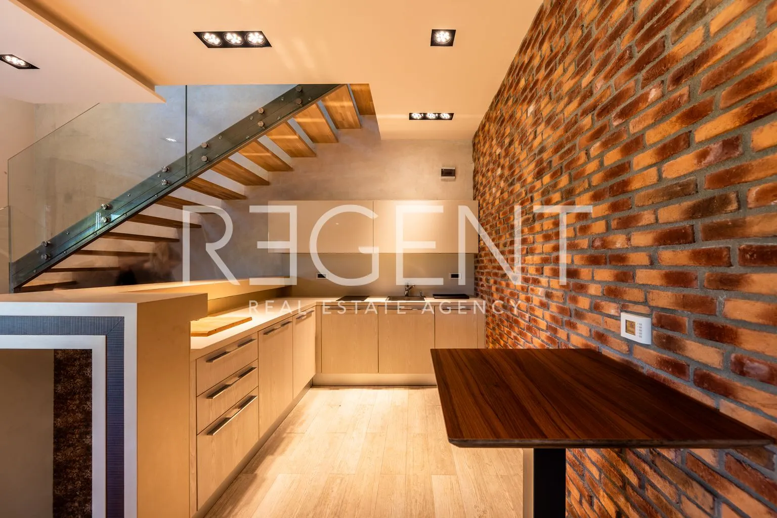 kuća 376 m², gornje prekrižje — parcela 704 m² - slika 17