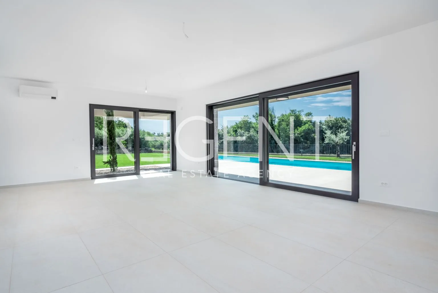 istra, labinci - luksuzna vila s bazenom 303,34 m2 - slika 4