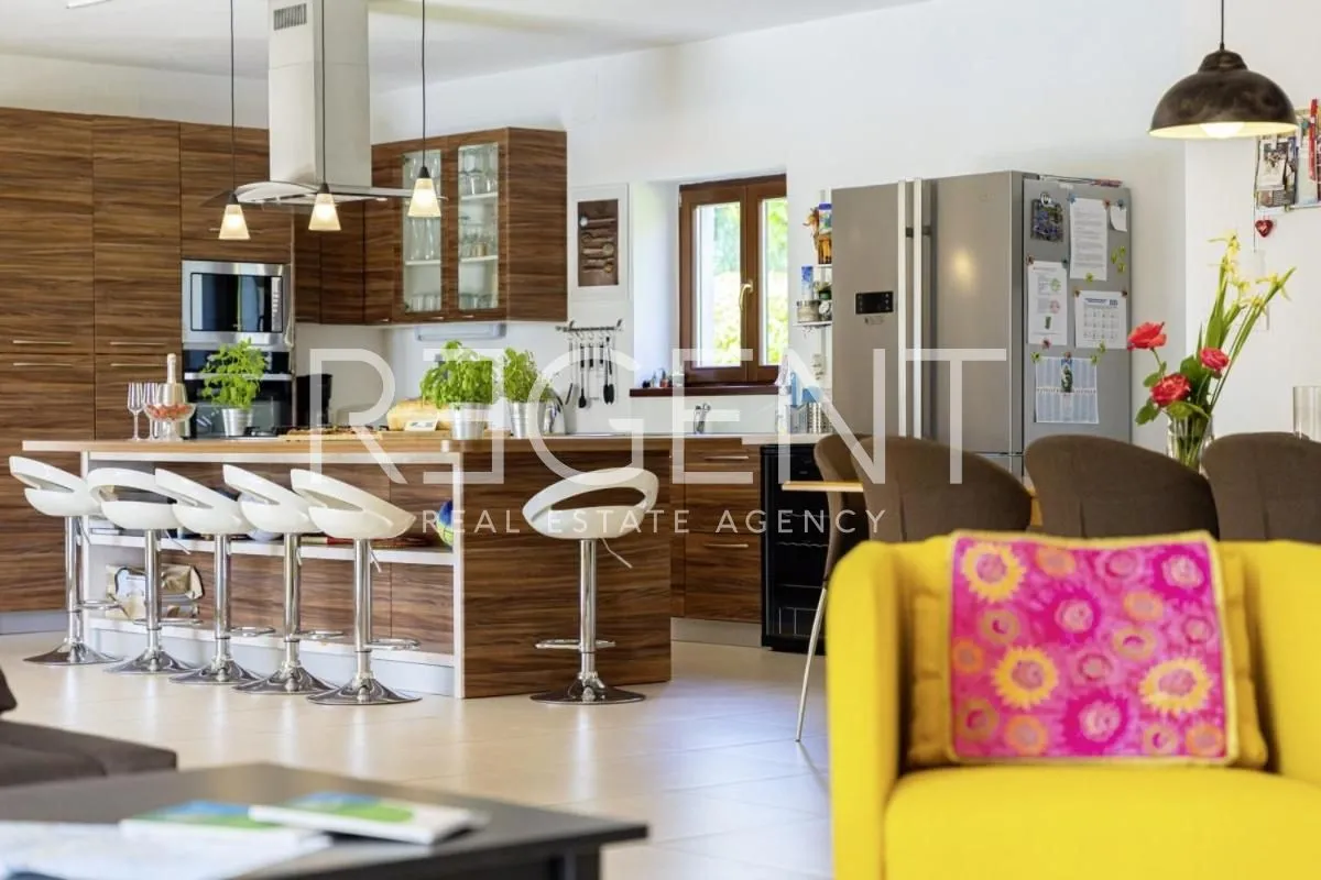 istra, sveti lovreč - autentična kamena vila 280 m2 - slika 3
