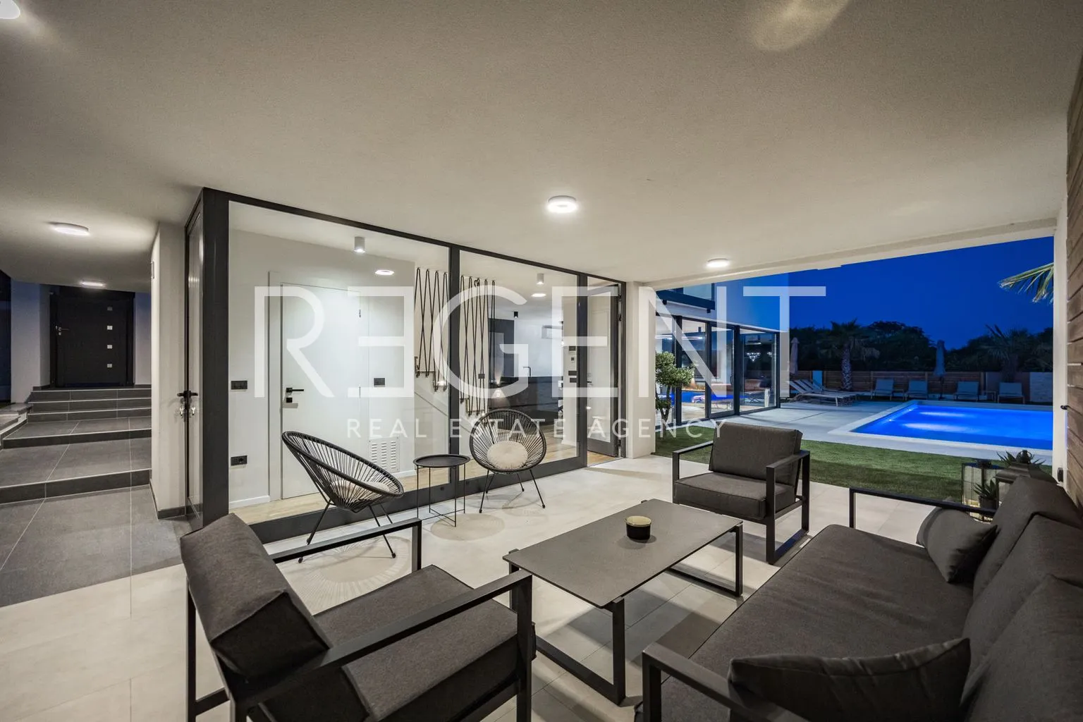 istra, medulin - prekrasna moderna vila 220 m2 - slika 11