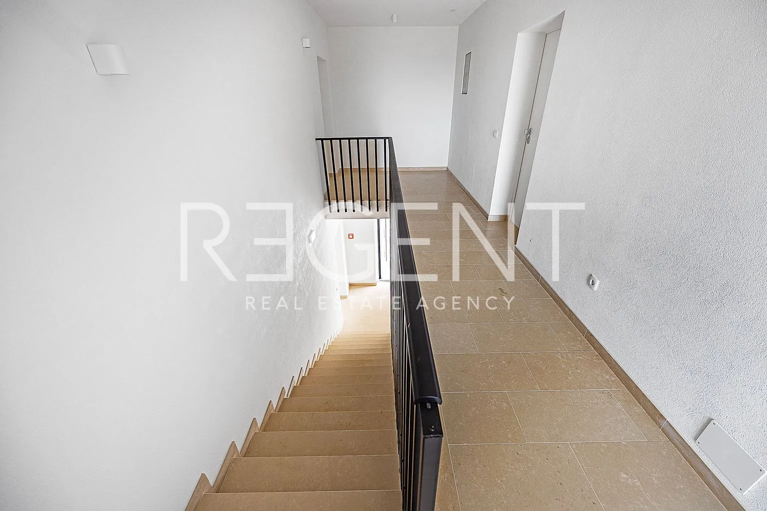 istra, tar - ekskluzivan penthouse s krovnom terasom u novogradnji 130 m2 - slika 4