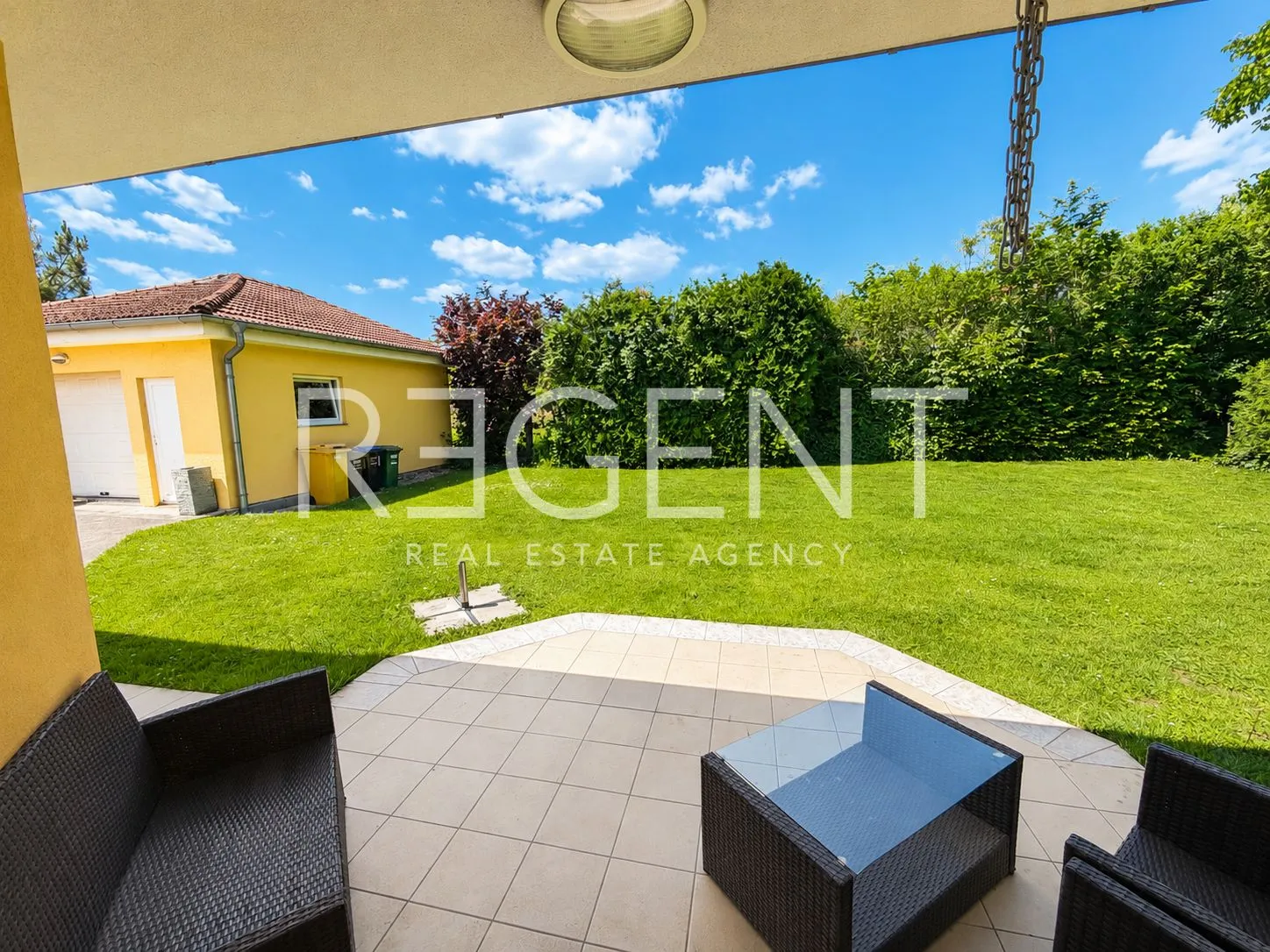 Kuća 275 m² za najam, Jazbina — vrt, 2 garaže - Zagreb