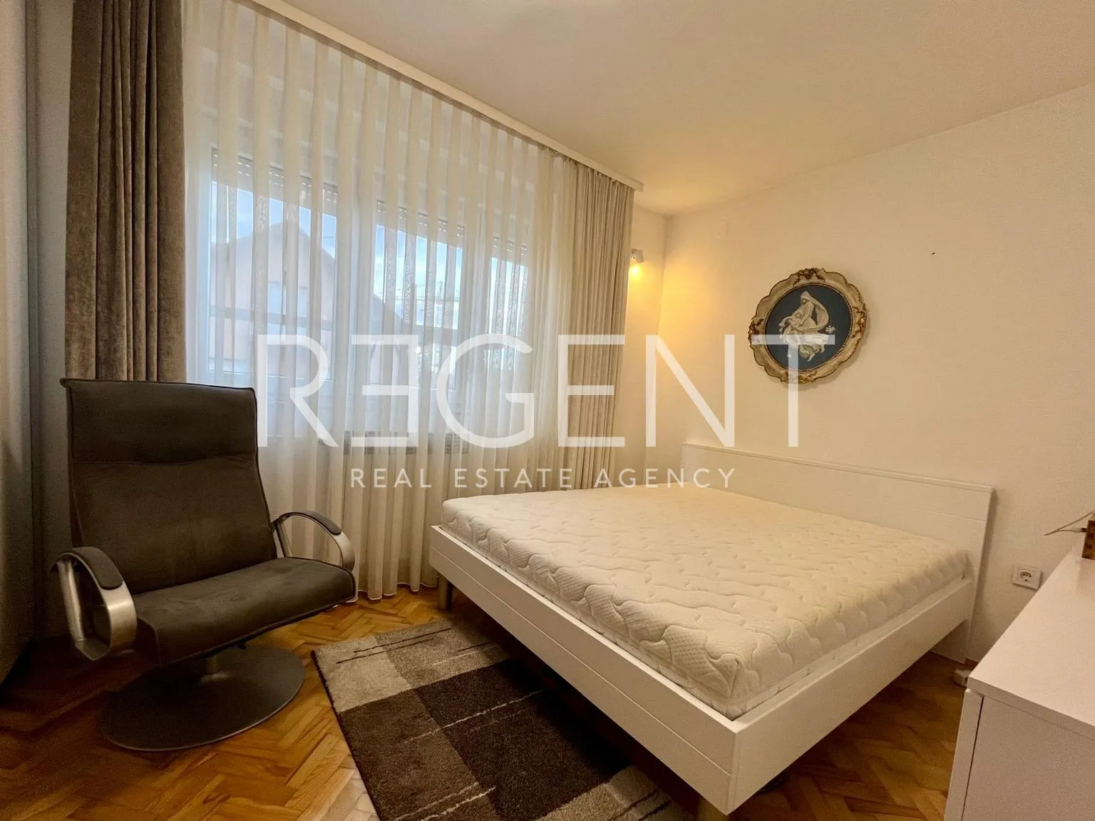 zagreb, malešnica - renovirana kuća za najam - slika 14