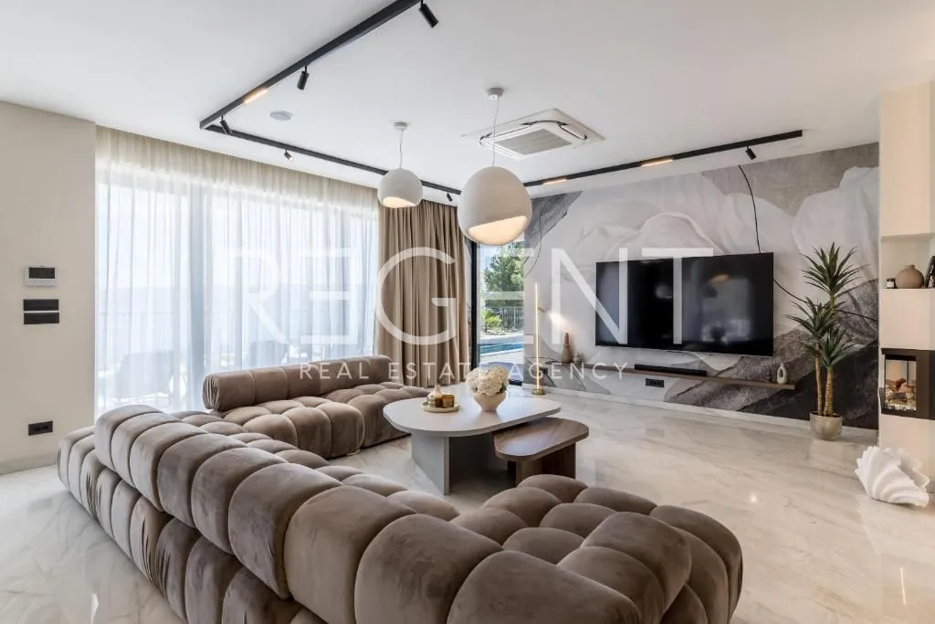 dugi rat - vila 300 m², bazen, sauna ,pogled na more - slika 3