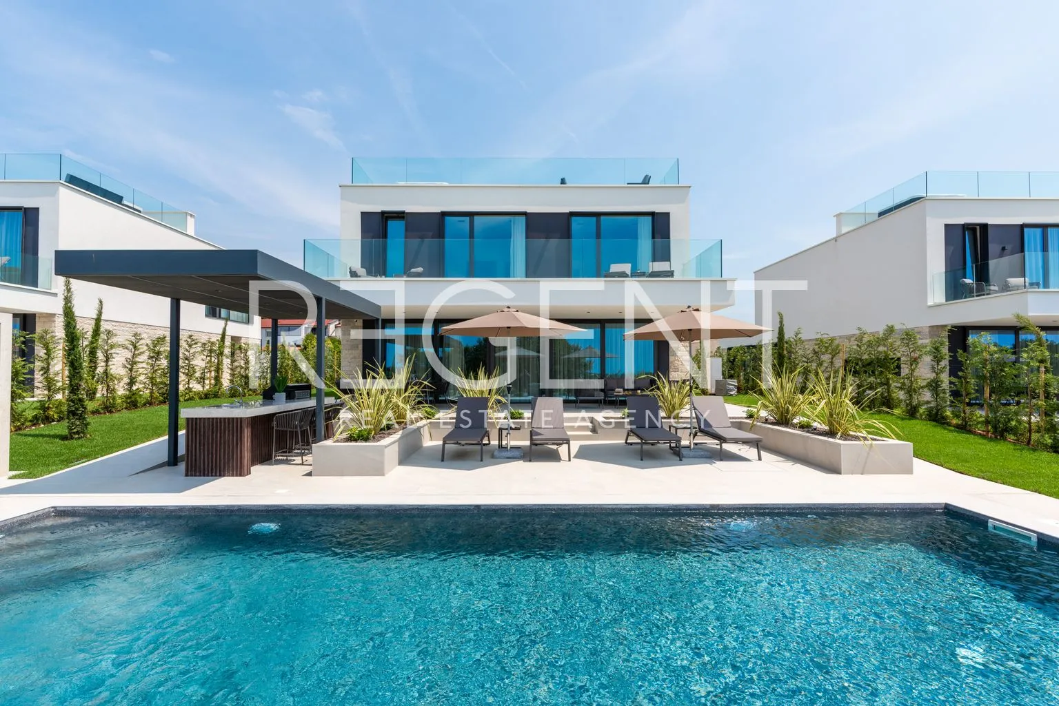 istra, poreč – dizajnerska vila s pogledom na more 310 m2 - slika 4