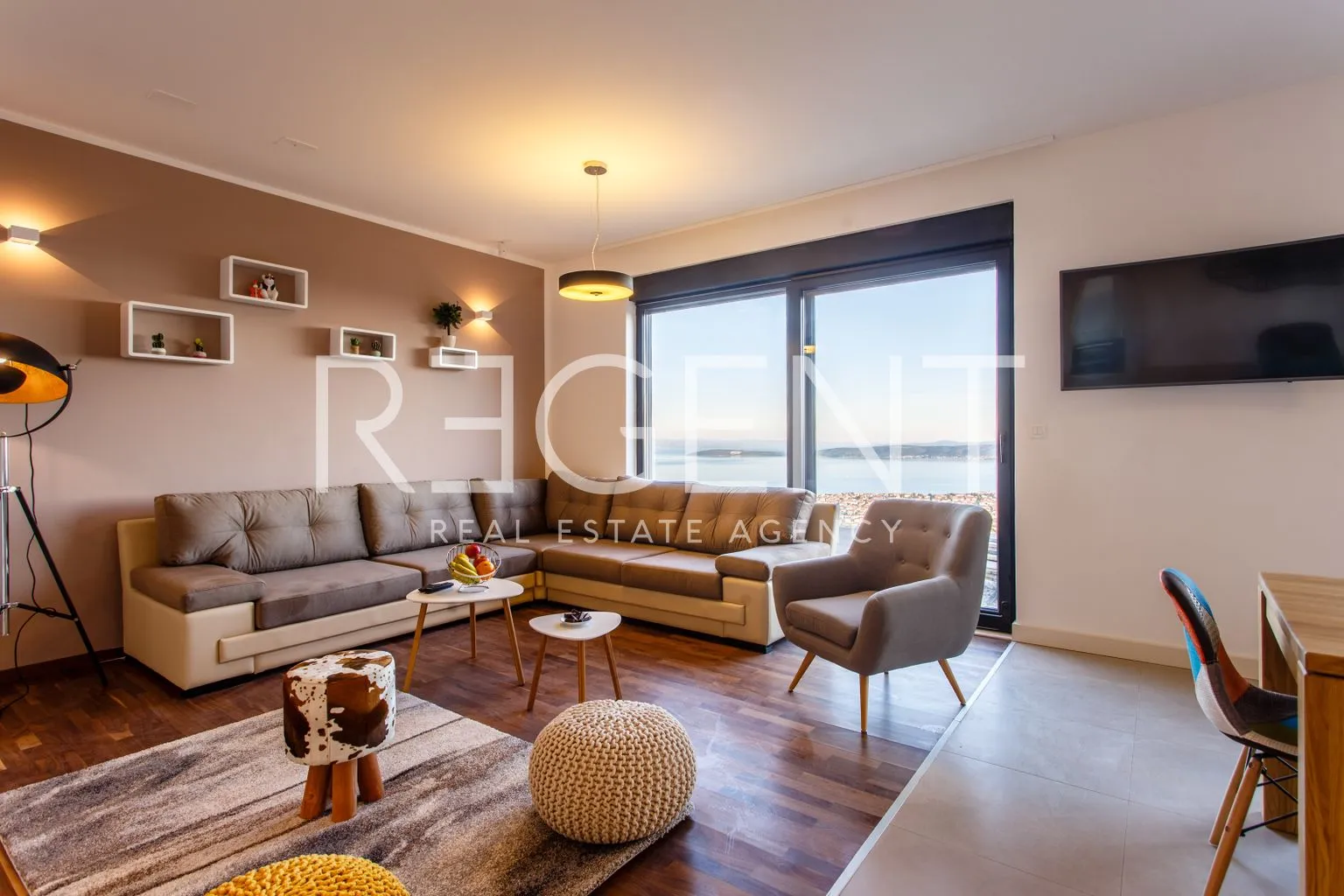 vila 232 m², kaštel stari — 4ss, grijani bazen, pogled na more - slika 12