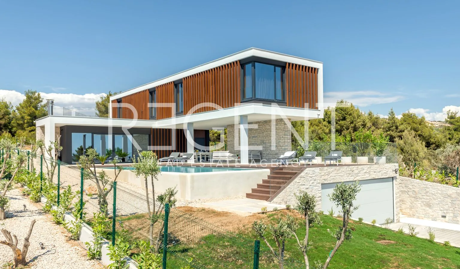 primošten - vila s bazenom i pogledom na more - slika 22