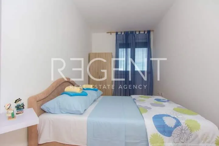 split, žnjan - trosoban stan sa loggiom - slika 6