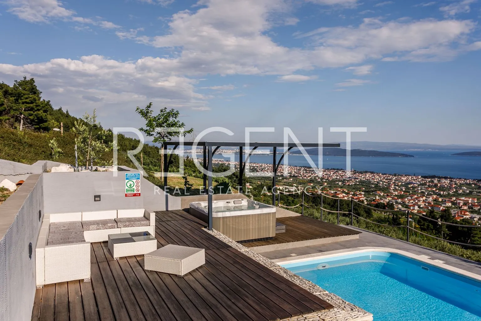 vila 232 m², kaštel stari — 4ss, grijani bazen, pogled na more - slika 33
