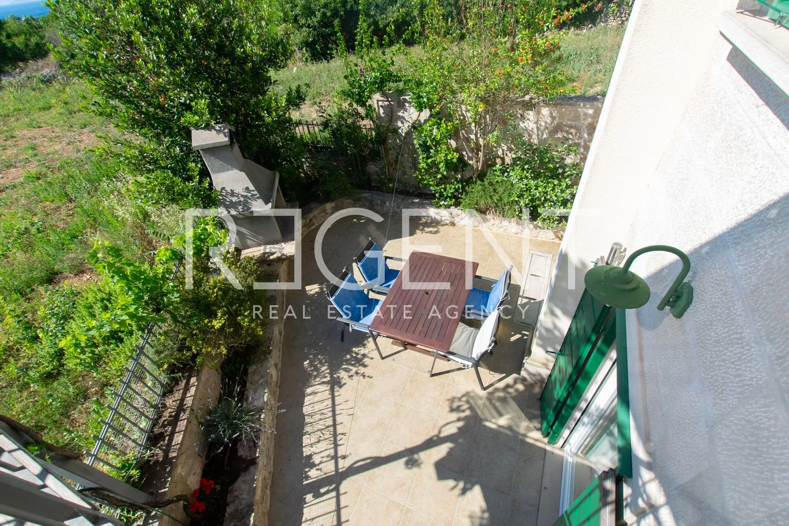brač, mirca- kamena vila s pogledom na more - slika 32