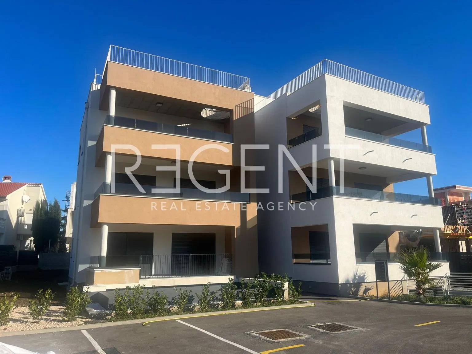 zadar, sukošan - luksuzan trosoban stan 125 m2 novogradnja - slika 14