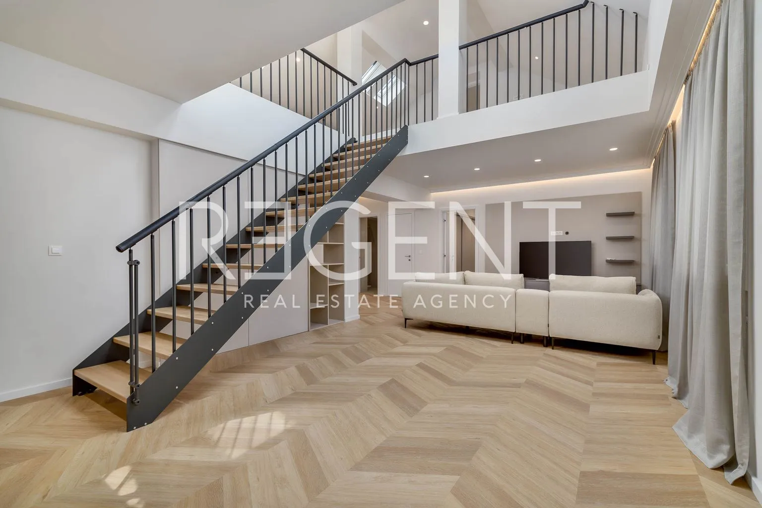 zagreb, centar – luksuzan dvoetažan penthouse 150 m² - slika 3