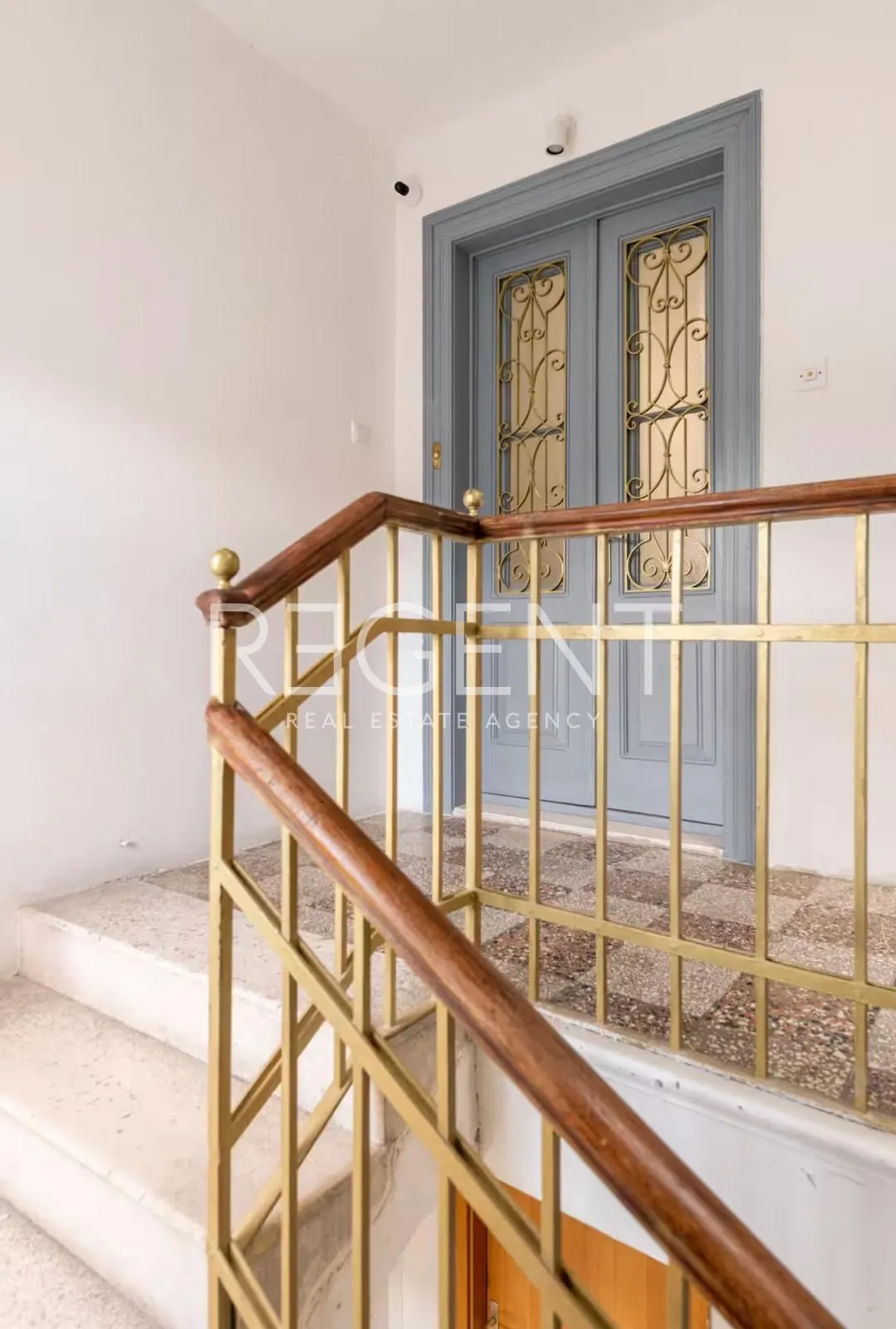 split, grad - trosoban stan u centru - slika 23