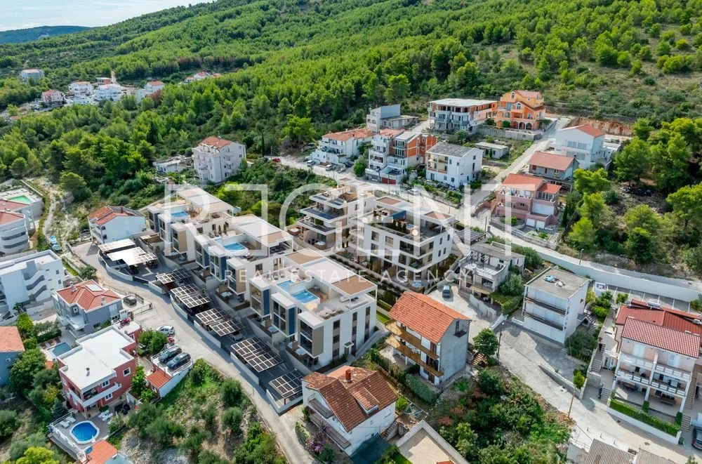 trogir, čiovo - apartman u luksuznom apartmanskom naselju u blizini mora 65 m2 - slika 17