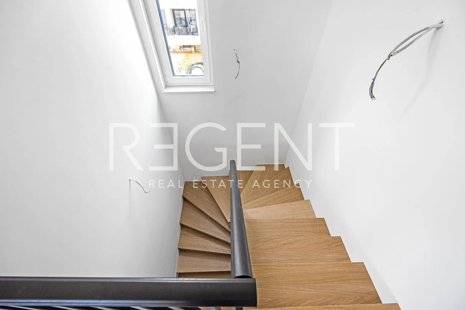 istra, tar - ekskluzivan penthouse s krovnom terasom u novogradnji 130 m2 - slika 3
