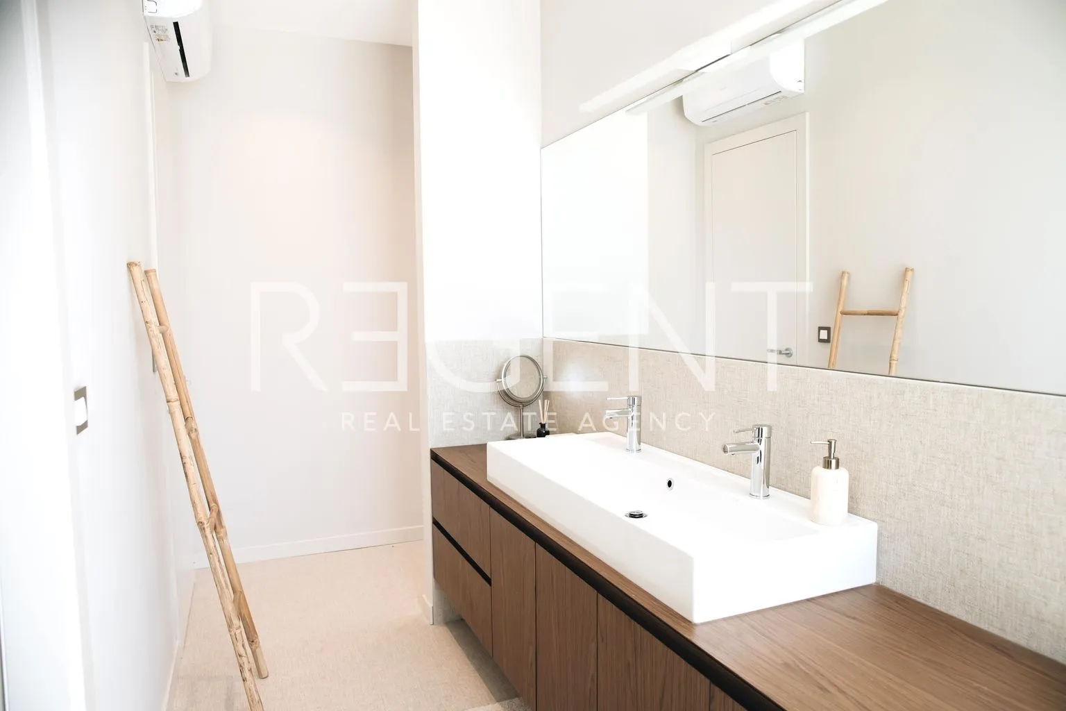 korčula, žrnovo - luksuzna obiteljska vila 360 m2 - slika 24