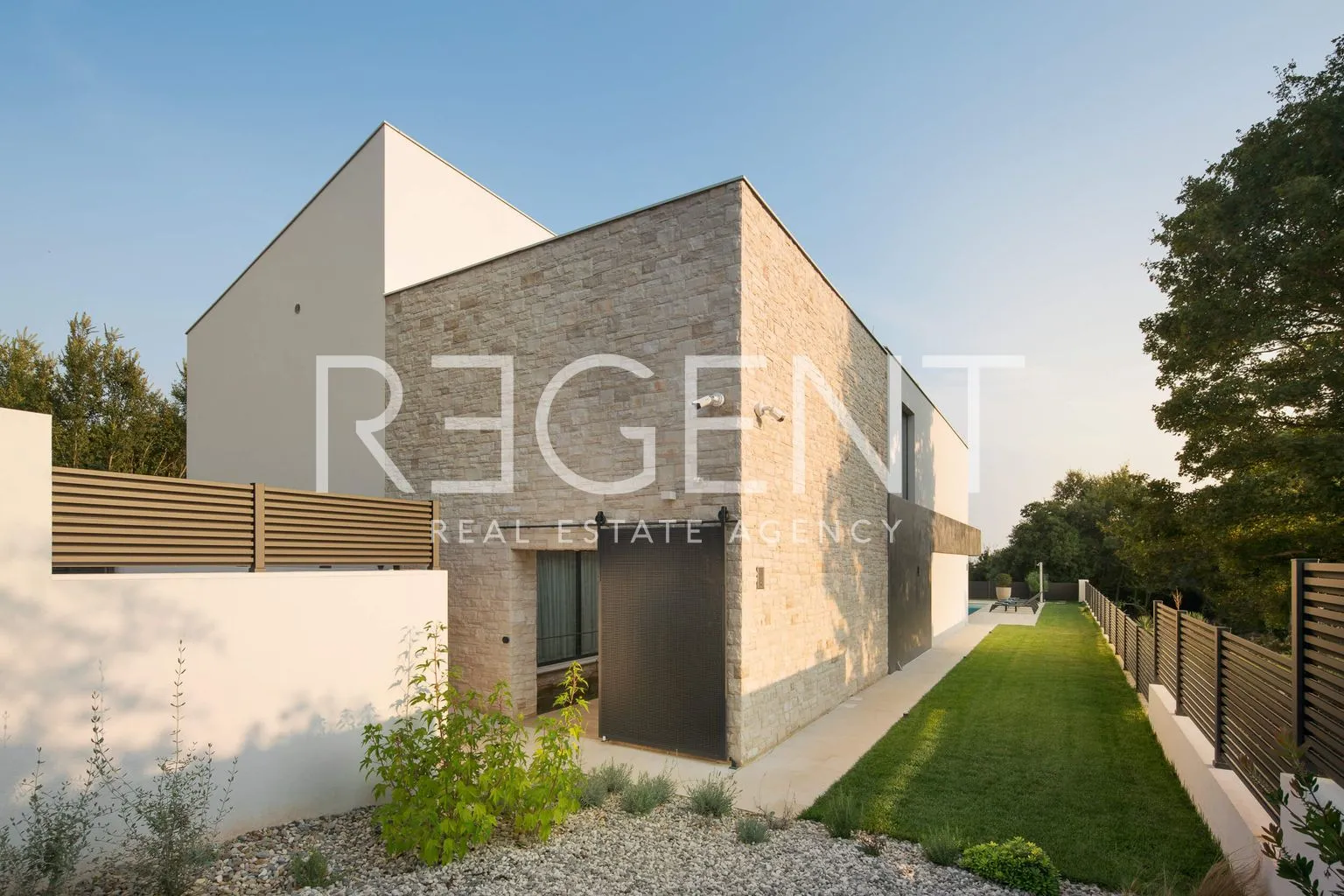 istra, ližnjan - luksuzna vila s privatnim bazenom 400m2 - slika 34