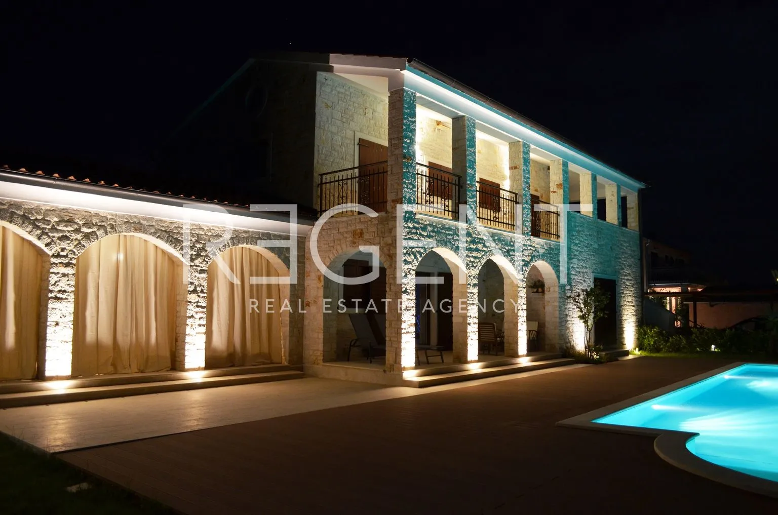istra, sveti lovreč - autentična kamena vila 280 m2 - slika 9
