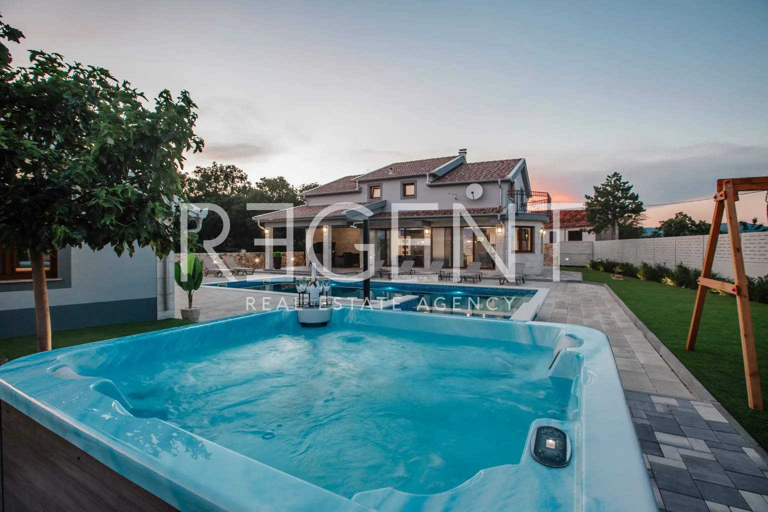 imotski, proložac - moderno uređena vila 277 m2 na parceli 1360 m2 u mirnom okruženju - slika 9