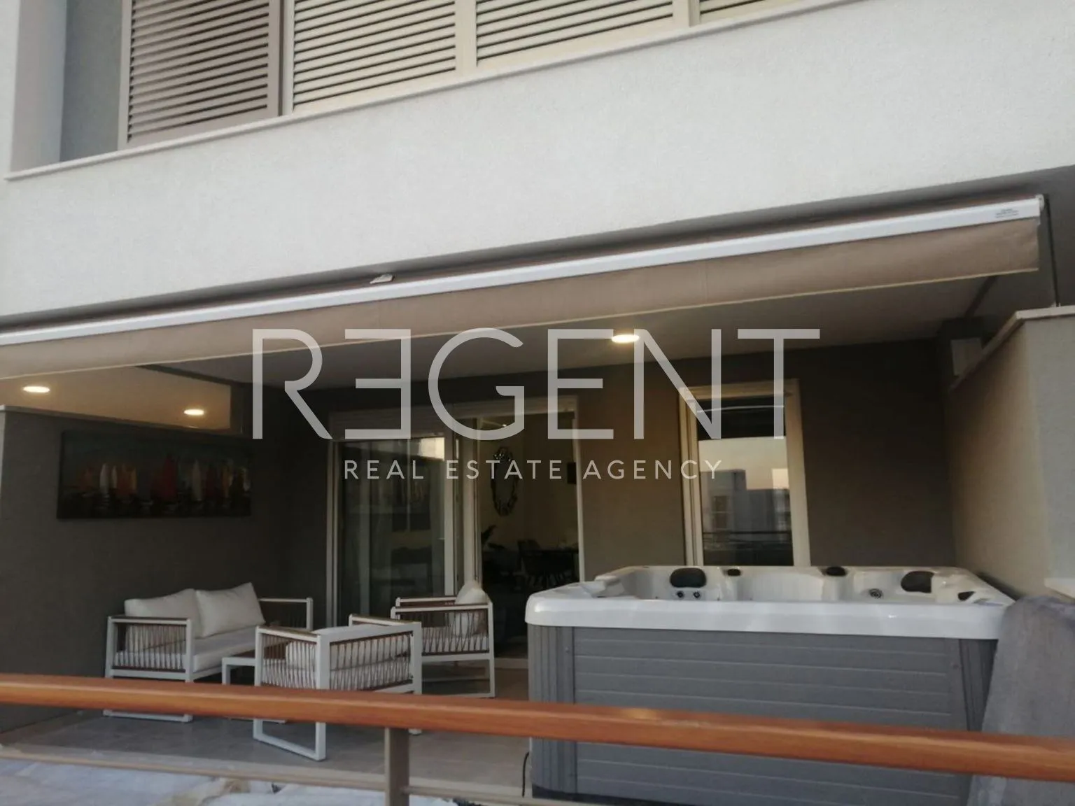 split, žnjan - dvosoban stan sa loggiom i jacuzzijem - slika 10