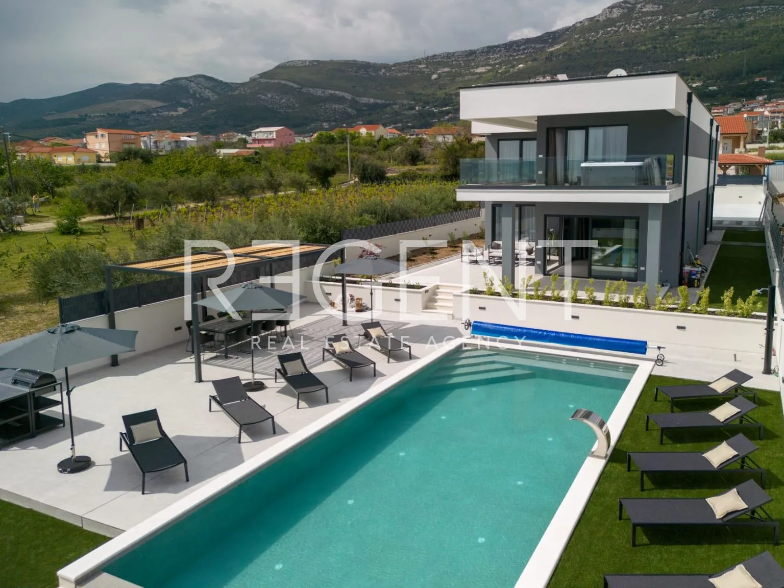 split, kaštela - vila modernog dizajna sa bazenom i pogledom na more - slika 27