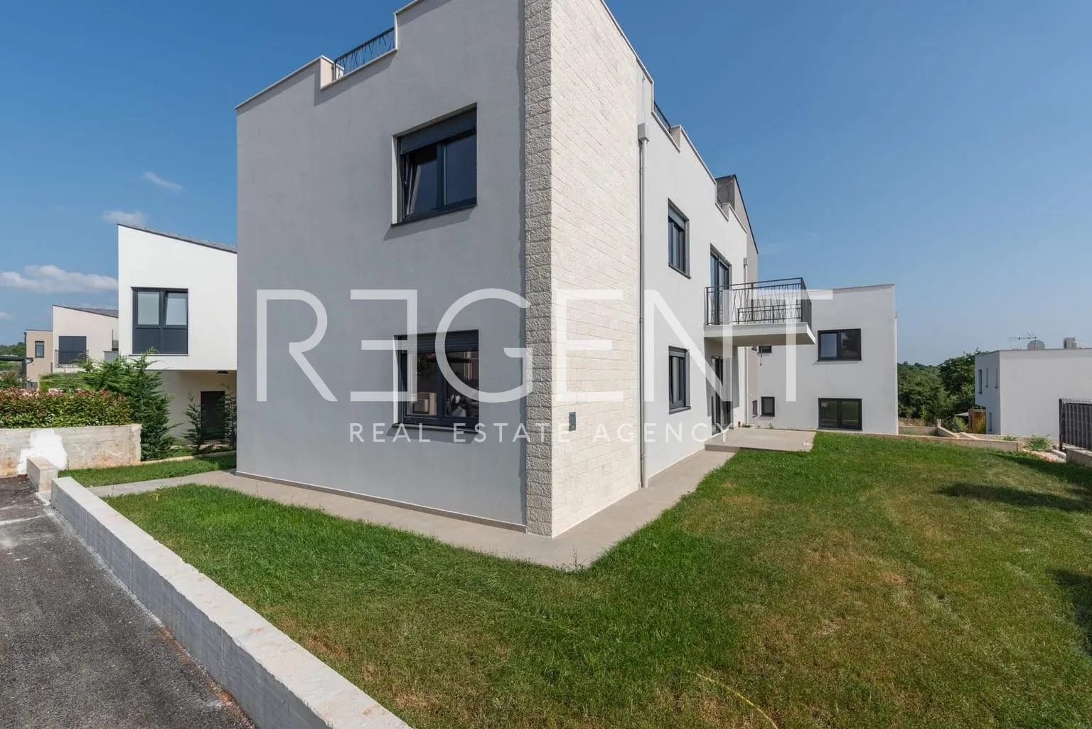 istra, vabriga - stan sa krovnom terasom - slika 3
