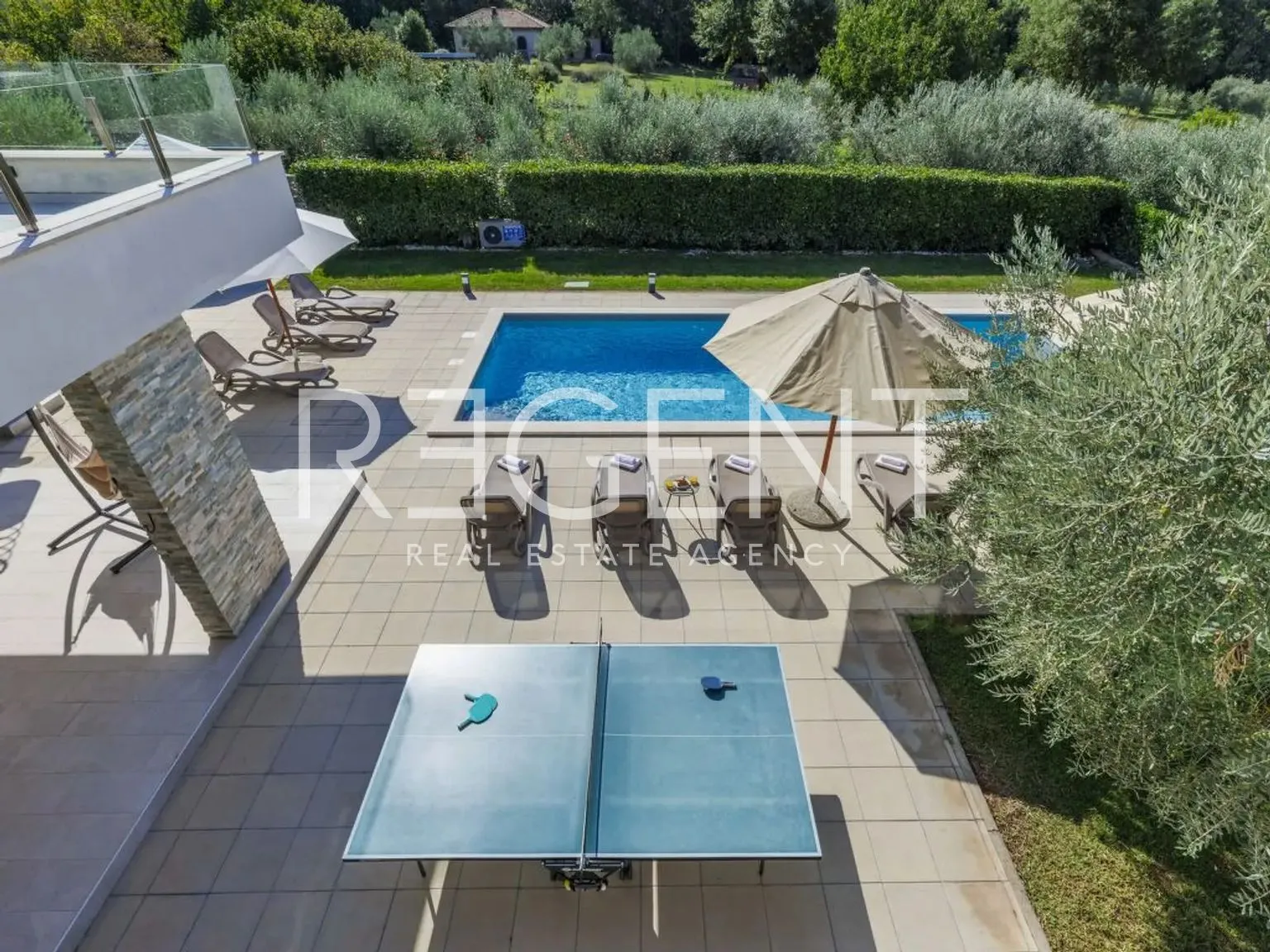 istra, novigrad - atraktivna vila s bazenom 250 m2 - slika 4