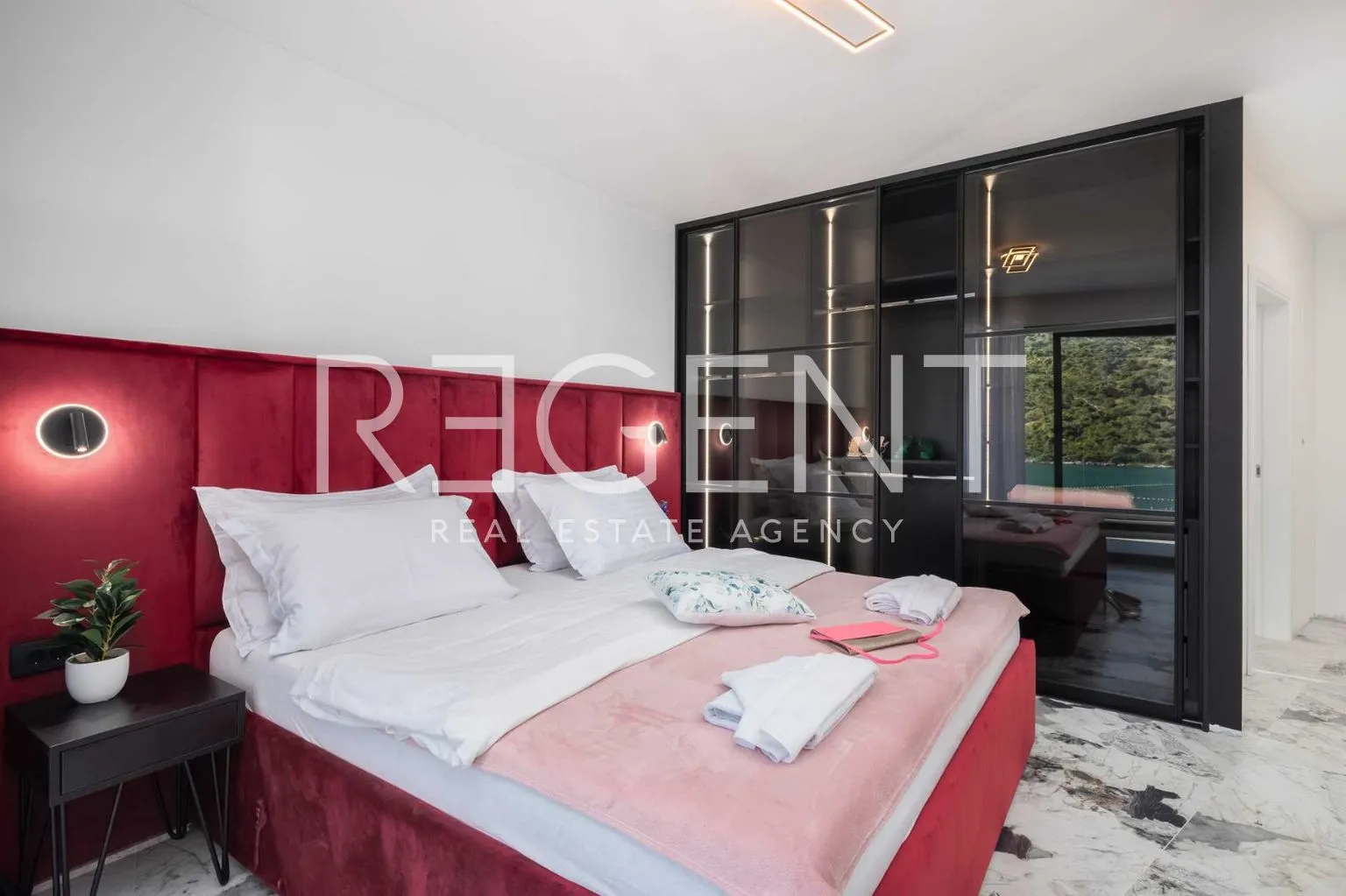 rogoznica – luksuzna vila 200 m2 uz more - slika 24