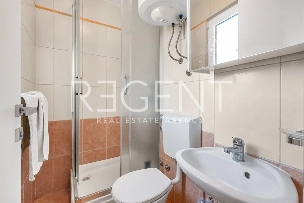 makarska, centar - apartmanska kuća u blizini centra bruto površine 186 m2 - slika 32
