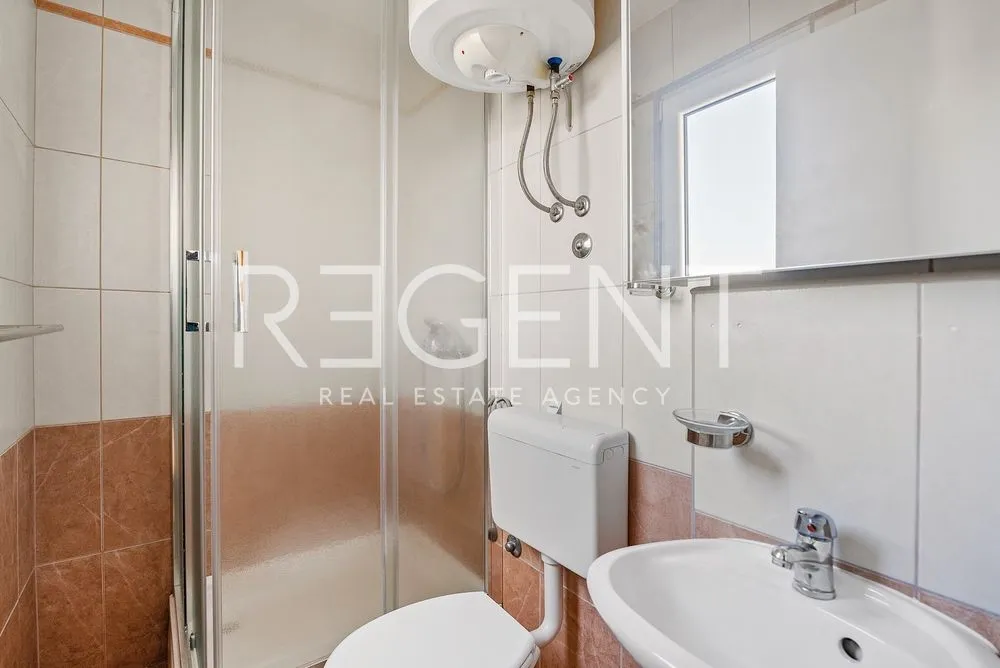 makarska, centar - apartmanska kuća u blizini centra bruto površine 186 m2 - slika 24