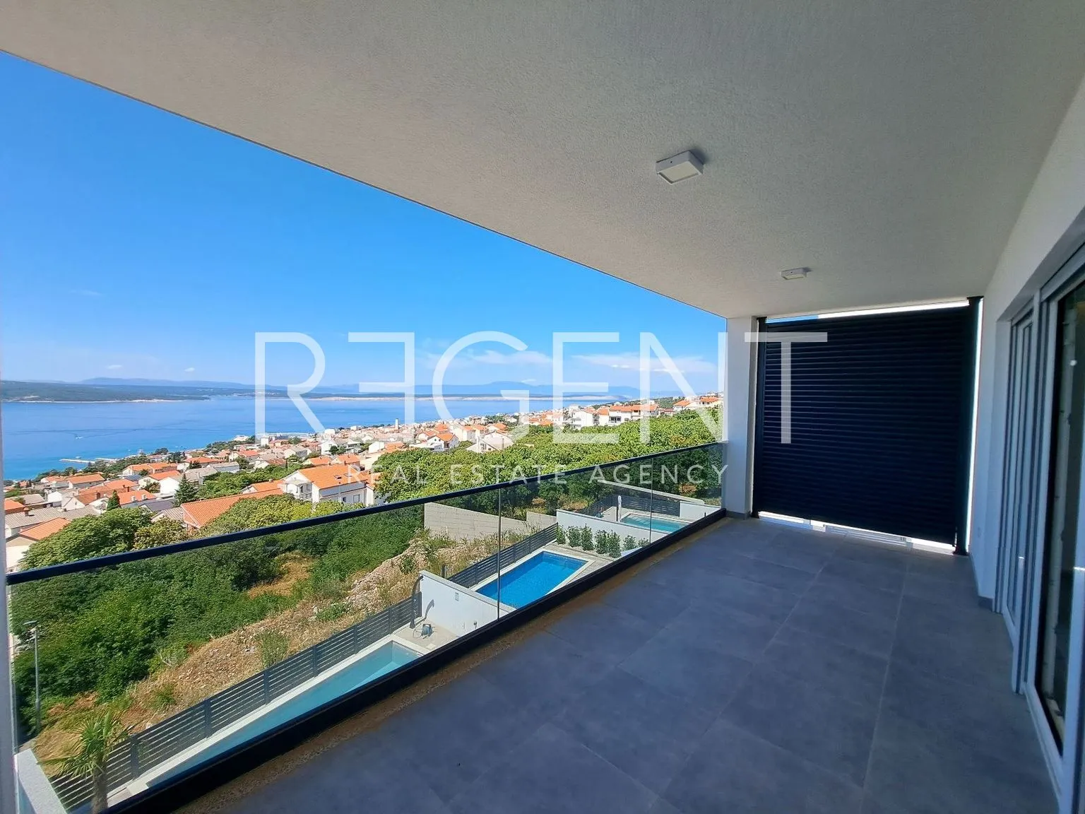 Crikvenica - Trosoban stan s panoramskim pogledom na more