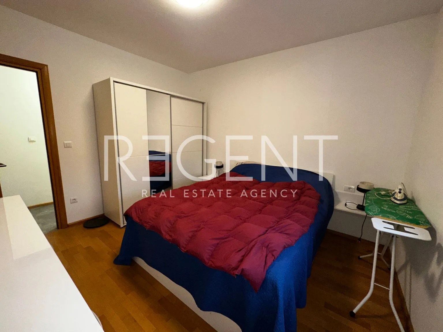 split, žnjan - dvosoban stan 76 m2, prvi red do mora - slika 5