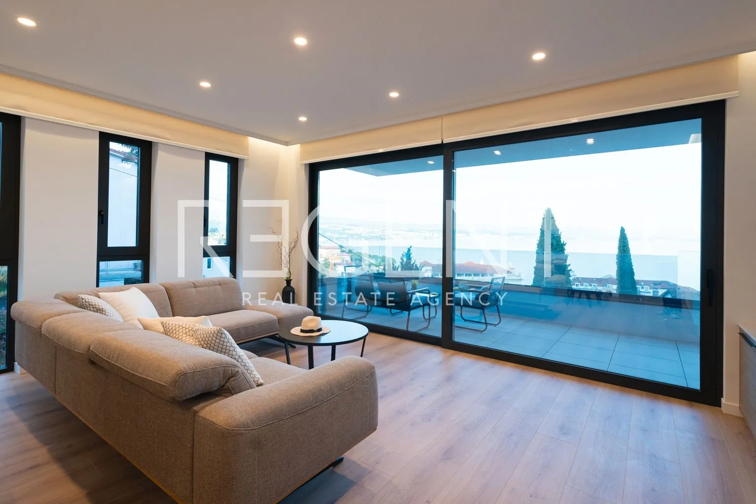 Opatija – Moderan trosoban stan s pogledom na more 139,9 m2