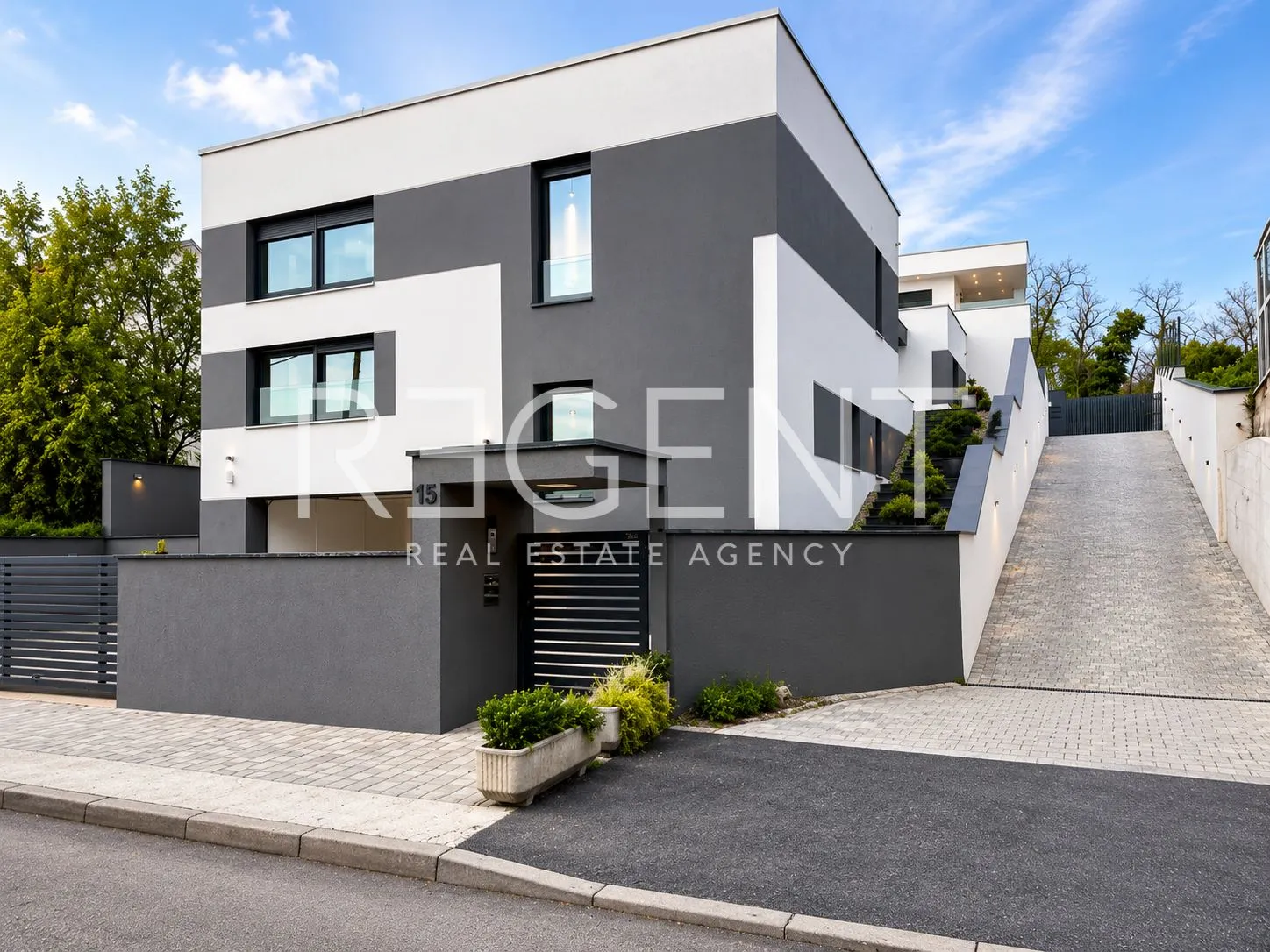 kuća 370 m², maksimir — 4 spavaće sobe, vrt, garaža - slika 17